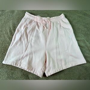 Nike Men’s Athletic Shorts (L) pink